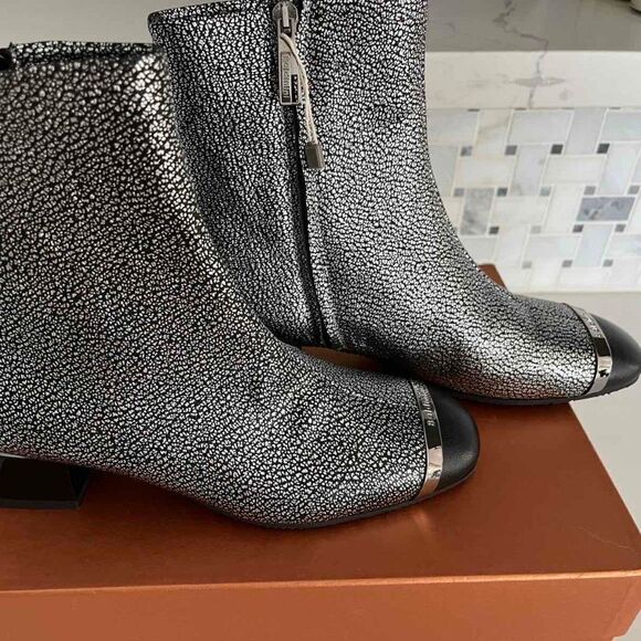 NWT BALDININI Ankle Boots In Silver size 37 Made in Italy - Picture 2 of 9